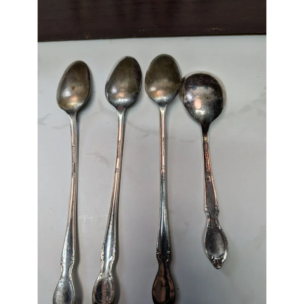 WM Rogers Precious Mirror Silverplate Flatware Set 41 Pc with Chest